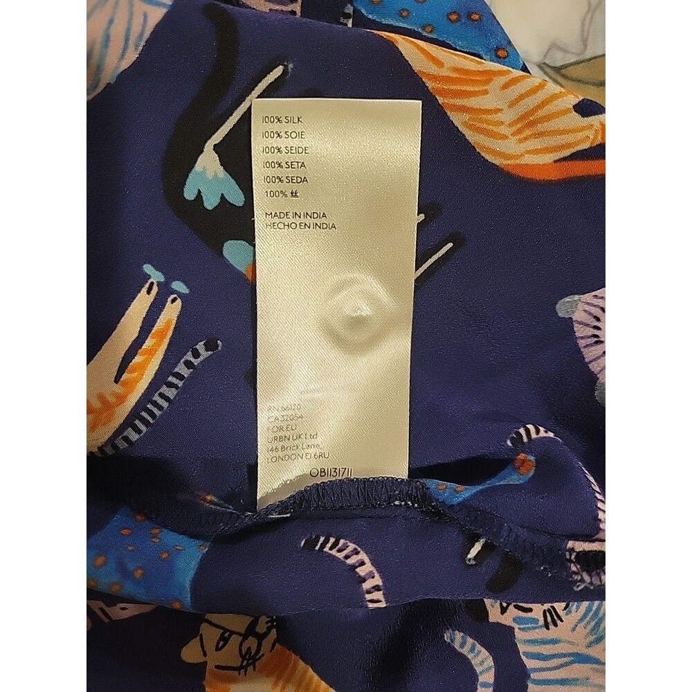 Anthropologie Carolyn Gavin Shirt Blue Mariposa Silk Blouse Cat Lion Leopard 4 - Picture 8 of 8